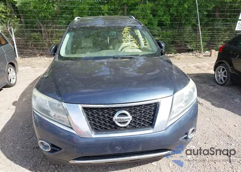 2013 Nissan Pathfinder Platinum z USA, uszkodzony, nr VIN 5N1AR2MM8DC655963